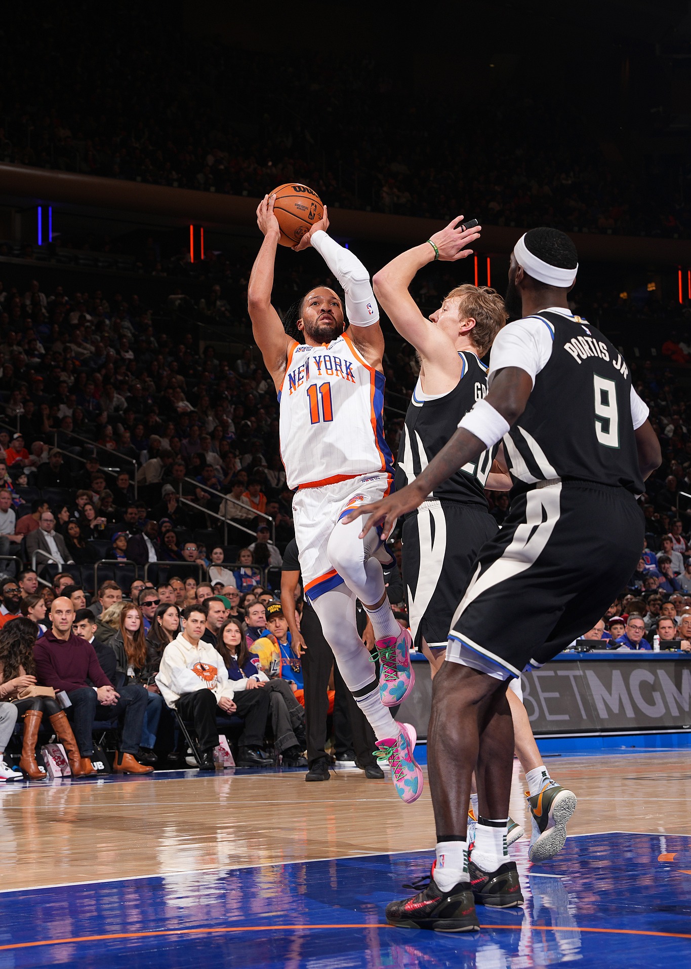 尼克斯力克雄鹿,逆袭成功 尼克斯力克雄鹿,逆袭成功