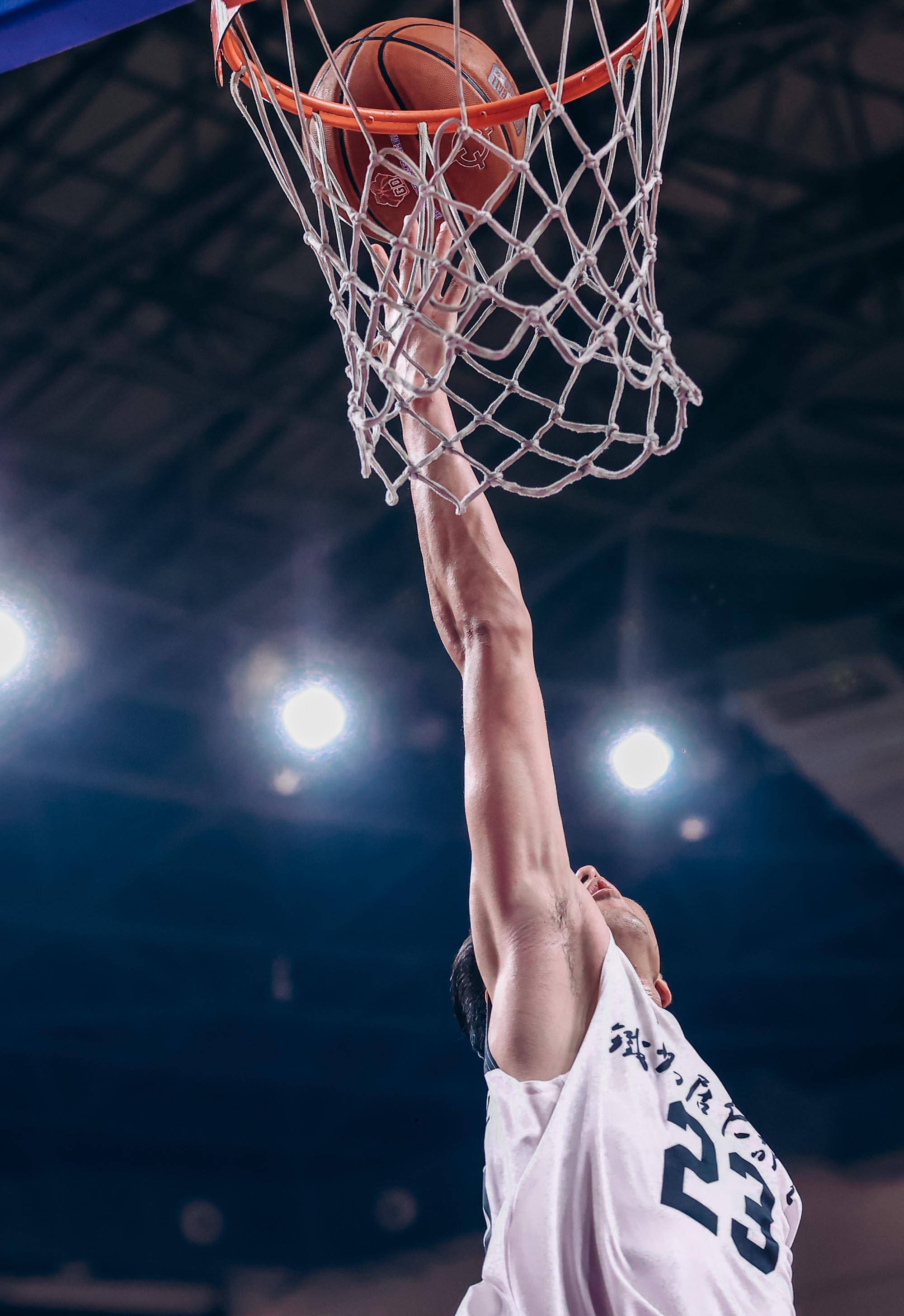 熊猫体育手机客户端-职业篮球聚焦比赛亮点，球员表现令人惊喜的简单介绍