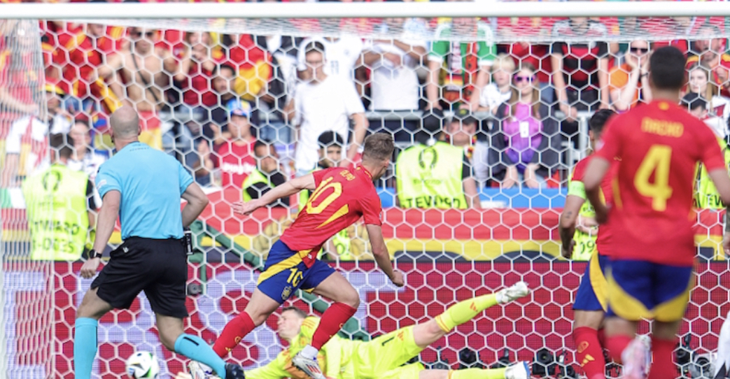 欧洲足球赛事中各队火力全开寻求突破